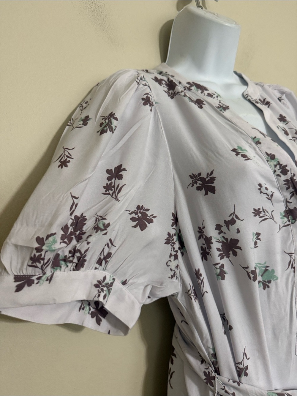 Ann Taylor Light gray  Floral Wrap Maxi Dress women M casual vacation office - Picture 3 of 12